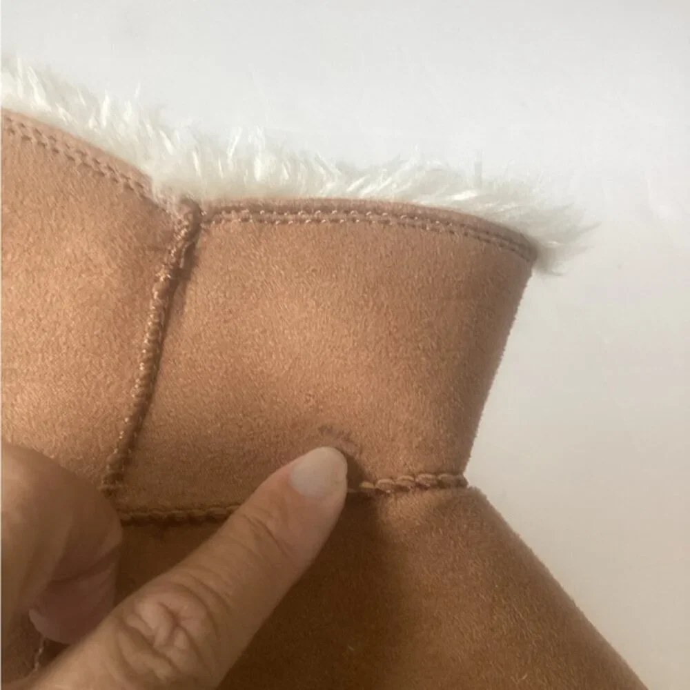 Brown Faux Fur Lined Ankle Boot with Bow girls size 4 left boot only